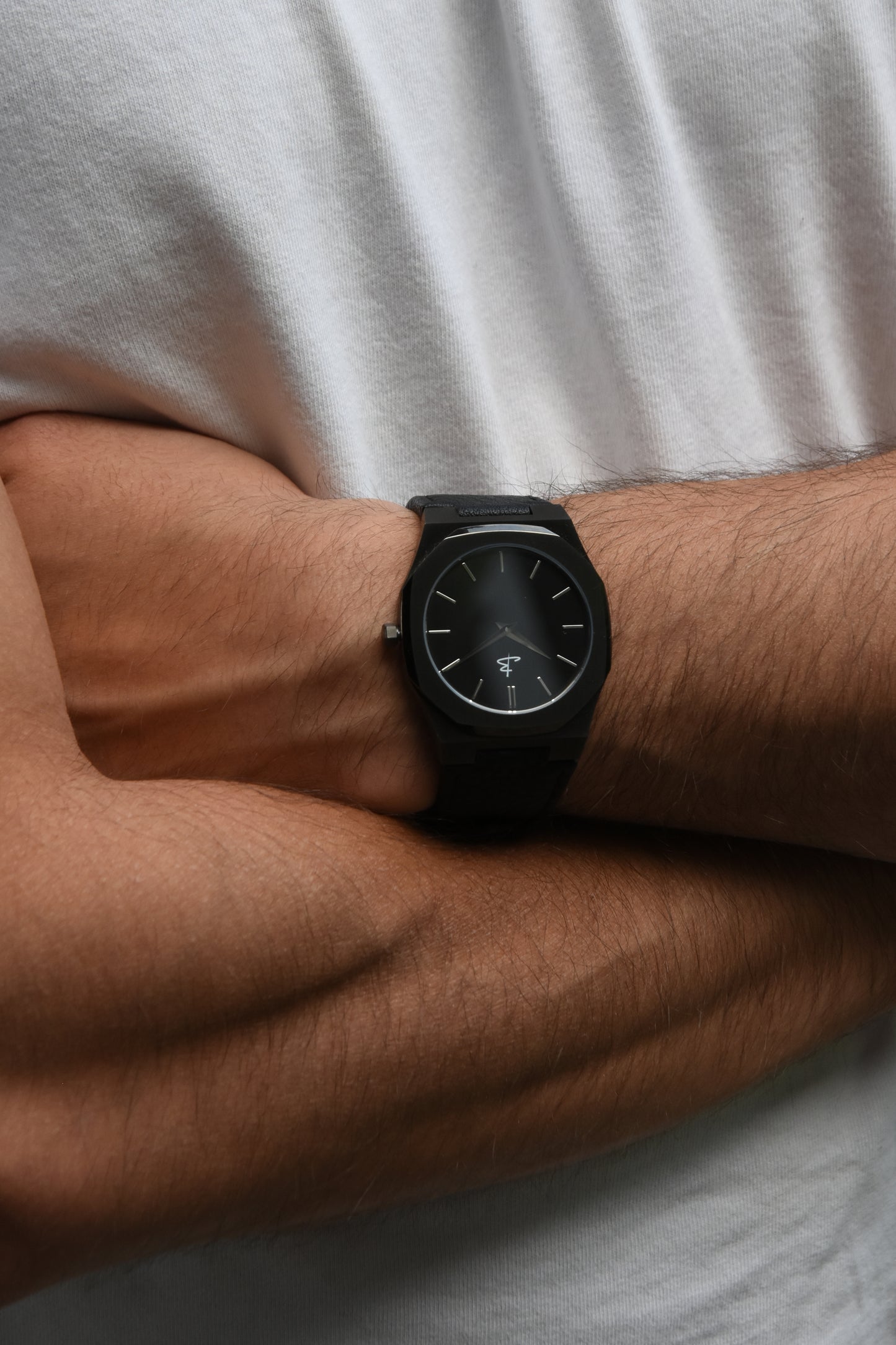 Nova Ultra-Thin Black